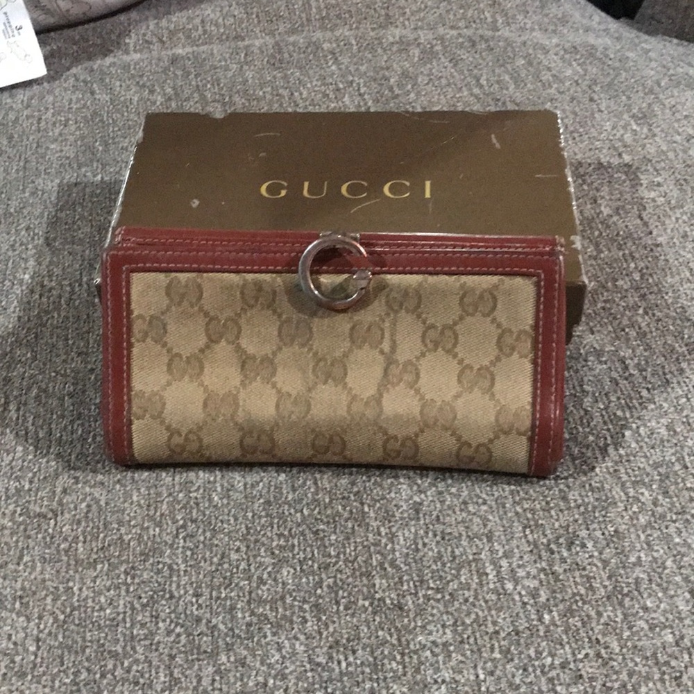 Gucci wallet